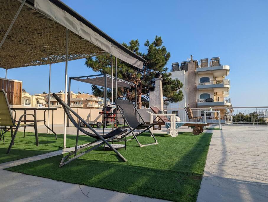 Sunny Terrace In Glyfada *
